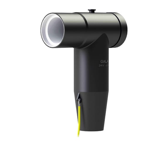 Black moulded separable connector body, tee-shaped, with a bolted cap on the top face and a yellow earth drain wire leaving the cable-entry skirt.